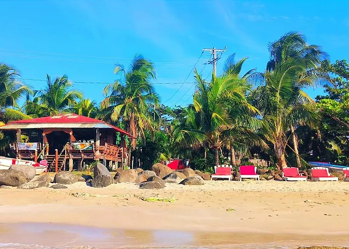 Paraiso Beach Hotel