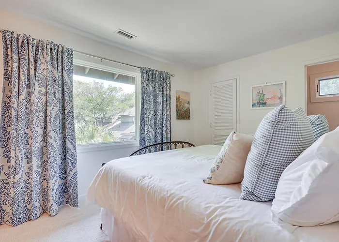 Kiawah Island Vacation Rental: Walk To Beach!
