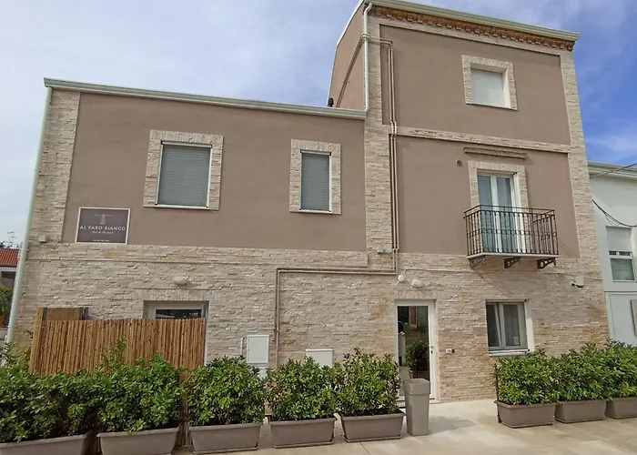 Al Faro Bianco Residence con parcheggio