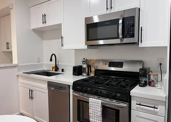 Fortuna-Seaside Retreat In Santa Monica, Steps To The Beach, Free Parking