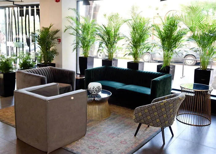 Adonis City Hotel