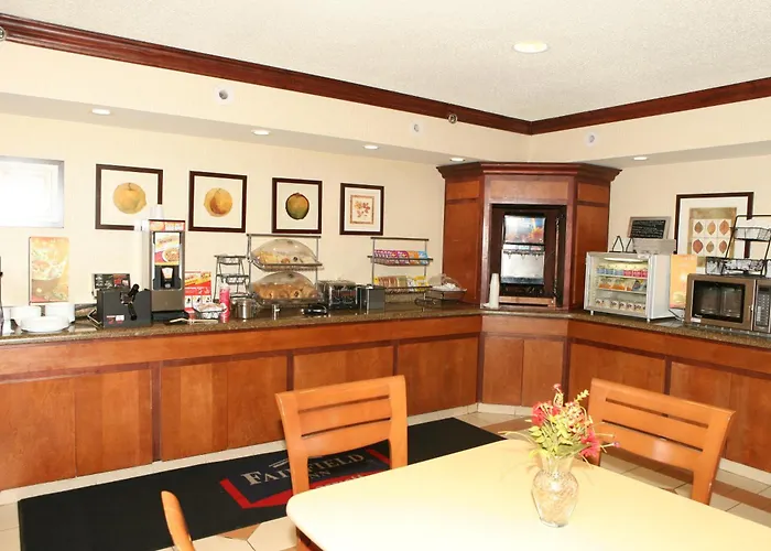 Baymont By Wyndham Kalamazoo East