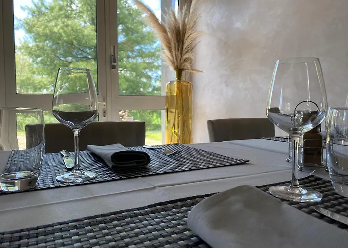 Les Orchidees , Hotel & Restaurant