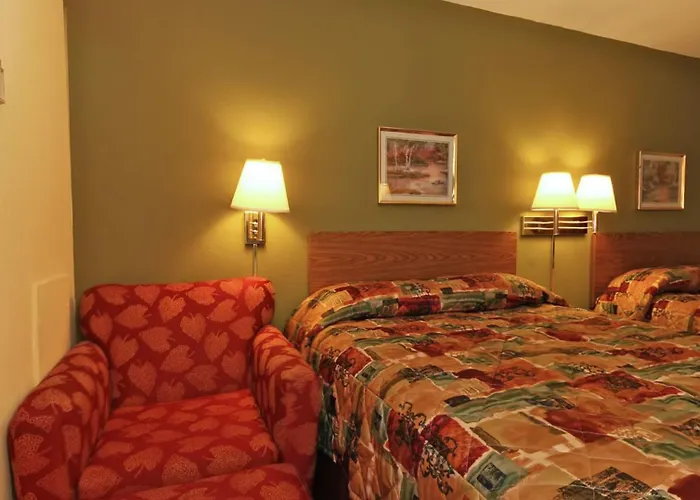 Burnsville Inn & Suites