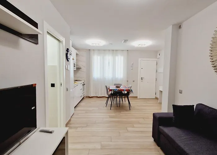 Sal Y Mar Apartment - Playa De Almeria - Centro De Almeria