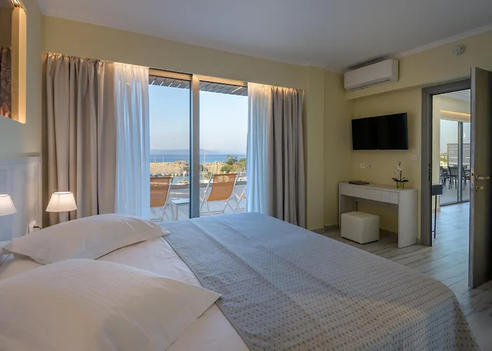 Alexandra Hotel&Apartments