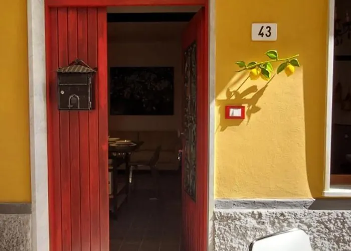 Moderno appartamento vista mare, con parcheggio privato