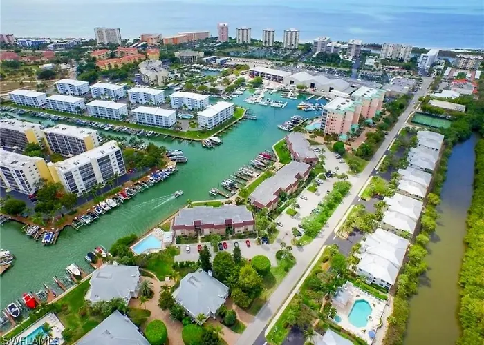 Luxury Beach Condo Located On The Bay In A Tropical Oasis!!!