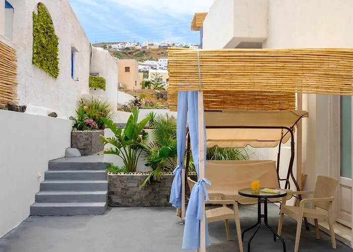 Nalu Suites Fira 