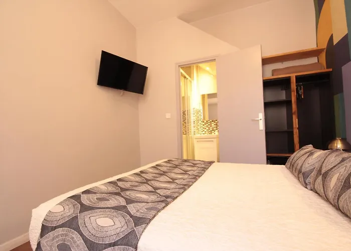 Hotel Des Arts, Artisanal Et Independant