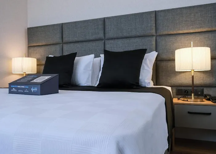 Brand Business Hotel