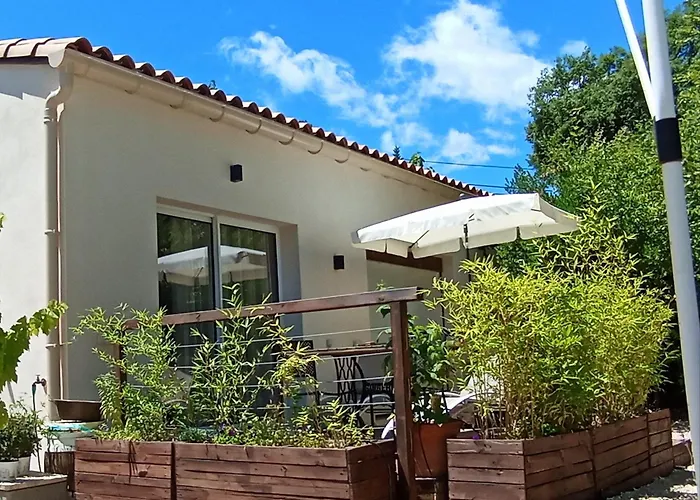 La guitoune - clim, parking et terrasses privées, entrées indépendantes, SPA