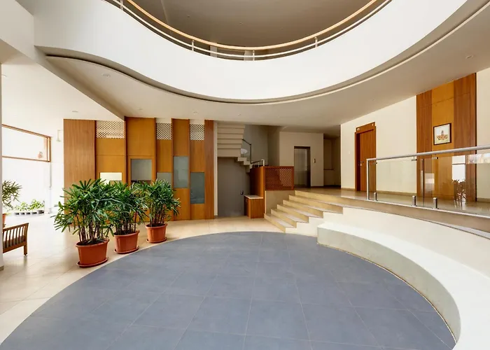 Hotel Classic Mid Town, Kolhapur Near Mahalaxmi Temple