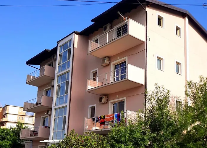 Apartments Alavana