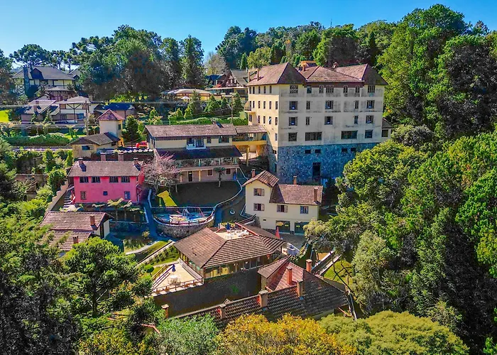 Hotel Ninho Do Falcao