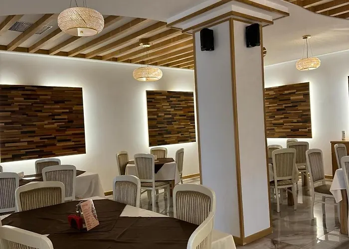 Hotel River