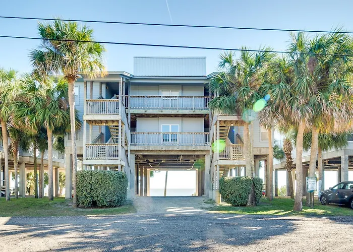 Cedar Key Condo W/ Balcony & Gulf Views!