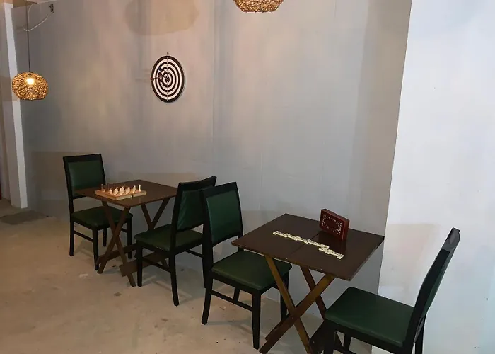 Dlux Hotel