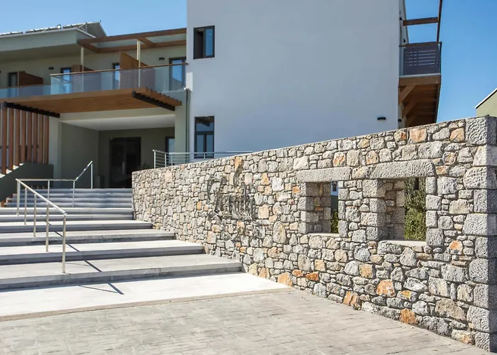 Ampelia Hotel