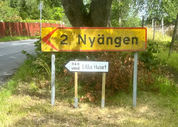 Lilla Huset Bed & Breakfast - Countryside Guesthouse, Free Parking