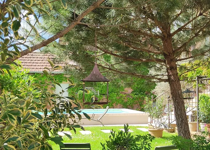 La Petite Madeleine - Chambre D'Hotes- Piscine & Spa