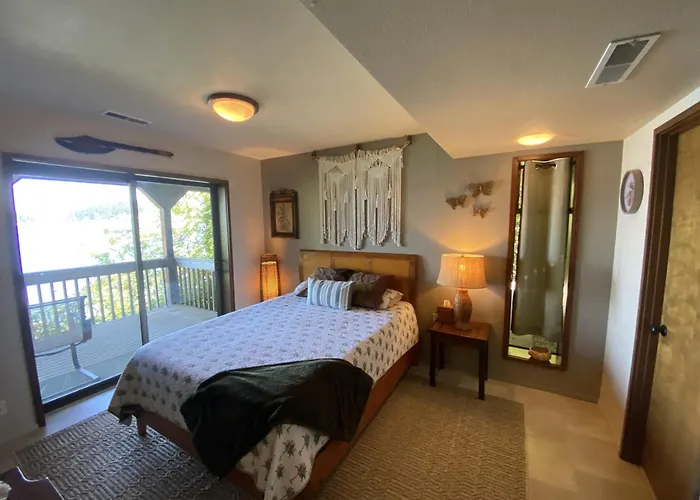 Pnw Mcm 155Ft Private Waterfront Gem On Raft Island With Hot Tub