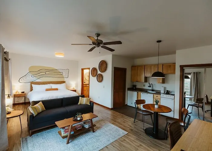 Mt Jackson Suite Boutique Hotel Hospitality