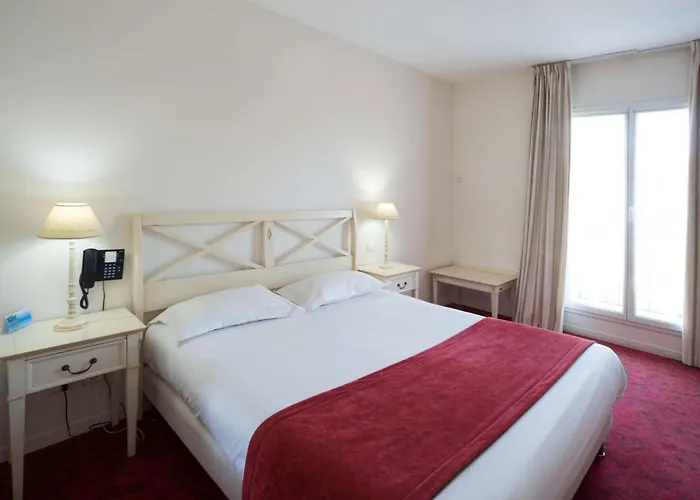 Brit Hotel Du Perche