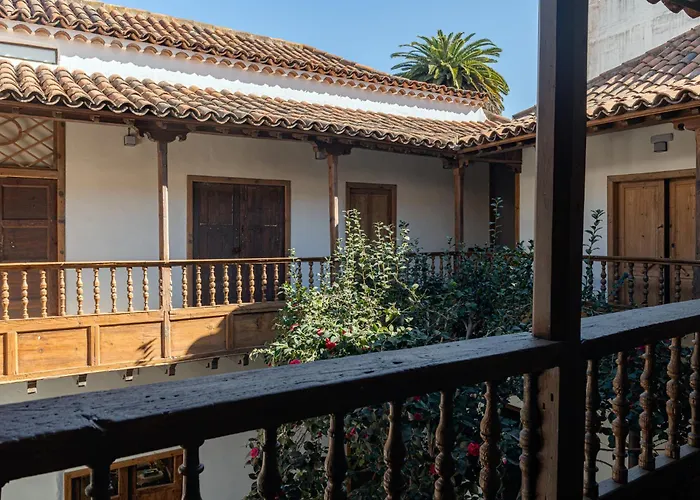 La Casa De La Camelia