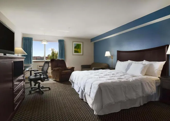 Days Inn By Wyndham Lacey Olympia Area