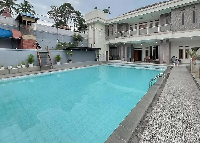 Reddoorz Resort Syariah @ Rancakalong Sumedang