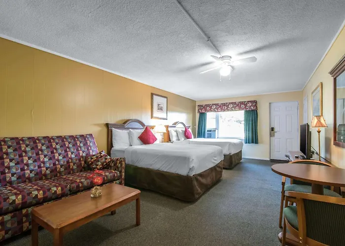 Tiltonlodge Inn & Suites