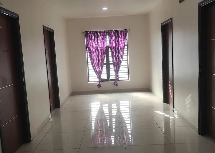 Hotel O V S
