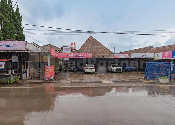 Seruni Guest House Near Alun Alun Lembang Mitra Reddoorz