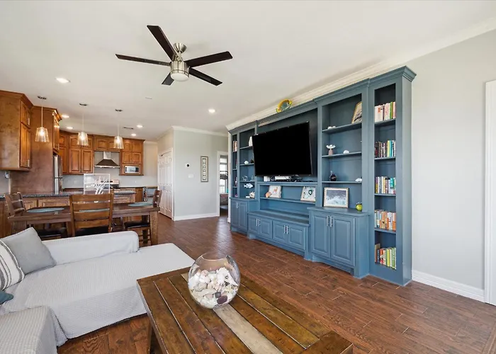 Surfside Retreat - Beautiful Views & Steps From The Beach!