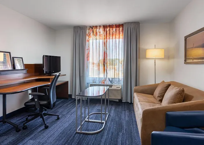 Fairfield Inn & Suites By Marriott Smithfield