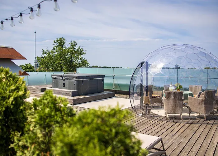 Mana Suites & Sea Spa