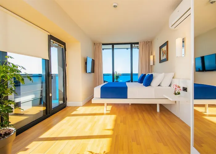 Panorama Sea View Central Hotel