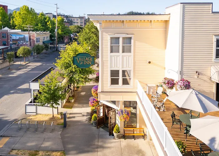 Fairhaven Village Inn