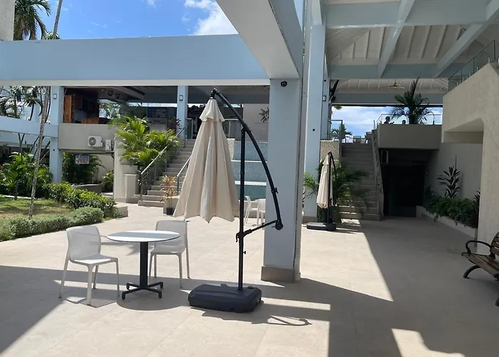 Oceanfront Condo W/ Free Parking + High Speed Wifi
