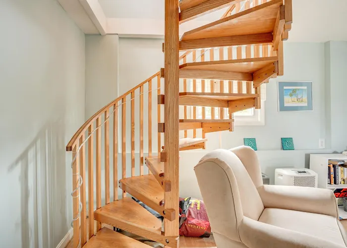 Rockport Cottage W/ Patio - Steps To Beach!