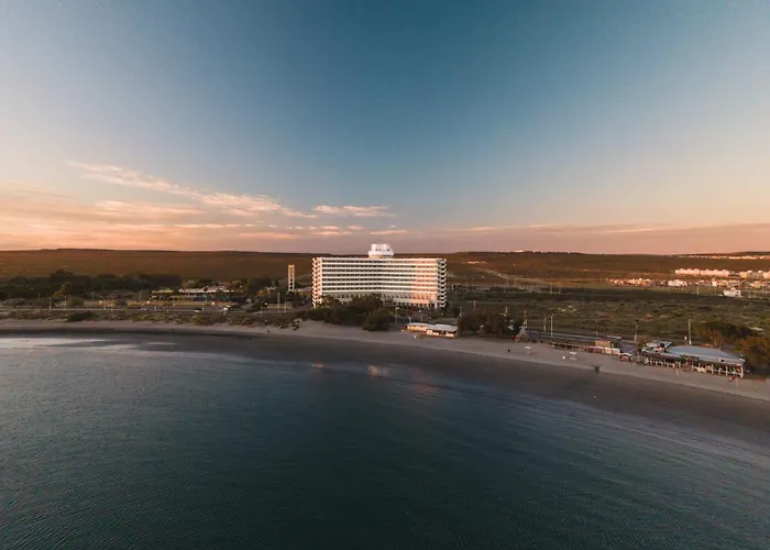 Rayentray Grand Hotel
