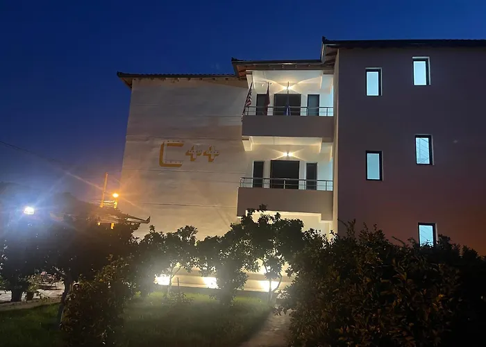 Hotel Vila C Plus Plus