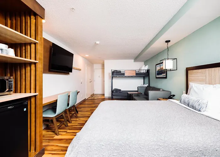 The Windstar Hotel - Carolina Beach