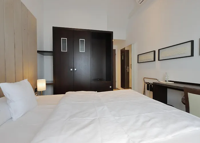 Devin Art Hotel