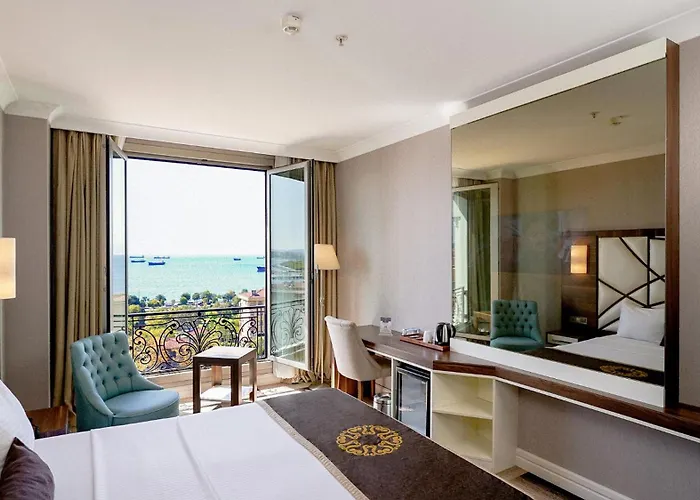 The Grand Mira Hotel