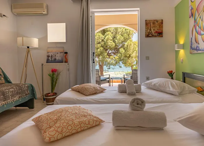 Ocean Perl Rooms