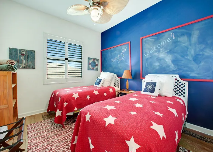 Skyfall South, 4 Bedroom Beach Vacation Pool Home, Sleeps 8