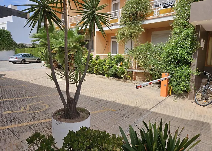 Eco Avenida Hotel & Parking