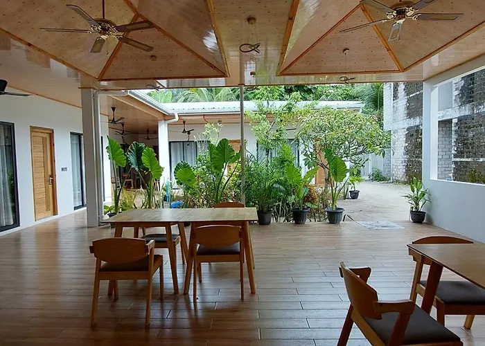 Infinity Beach Dhigurah